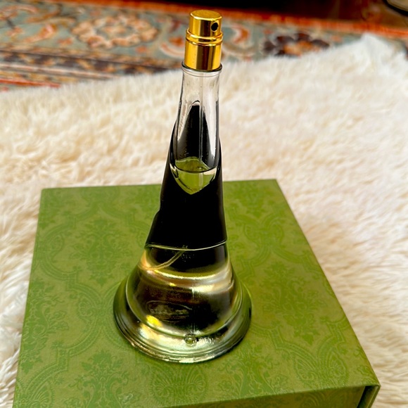 Rihanna Reb’l Fleur 3.4 oz eau de Parfum - Picture 2 of 4